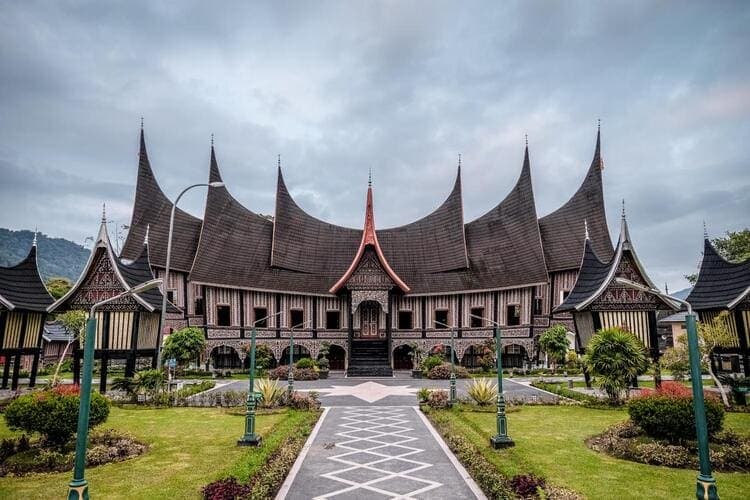 Sejarah minangkabau, Sumber: wonderfulimage.com