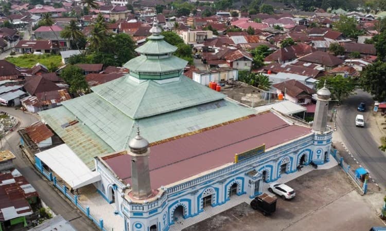 Masjid Raya Ganting, Sumber: visitbeautifulwestsumatra.id