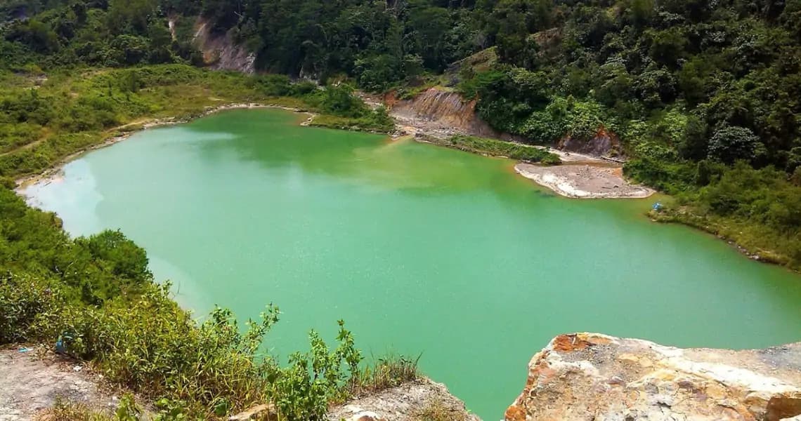 Danau Hijau Bukit Bual
