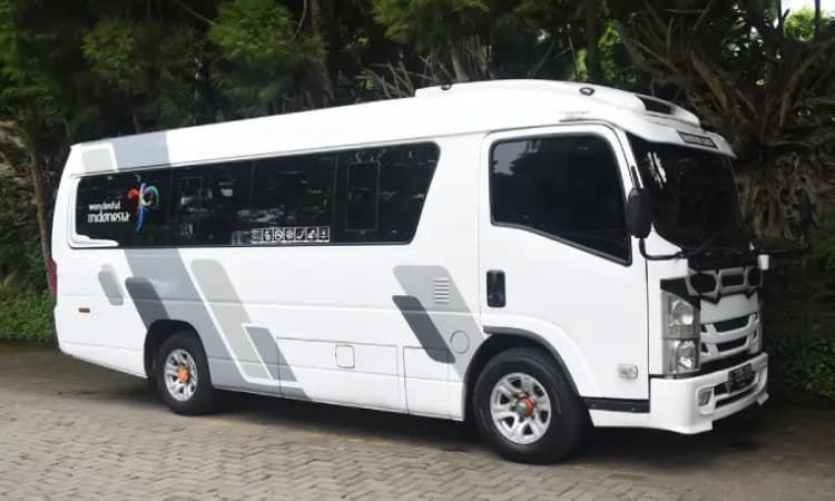 Sewa isuzu elf aman, Sumber: hiacewisata.com
