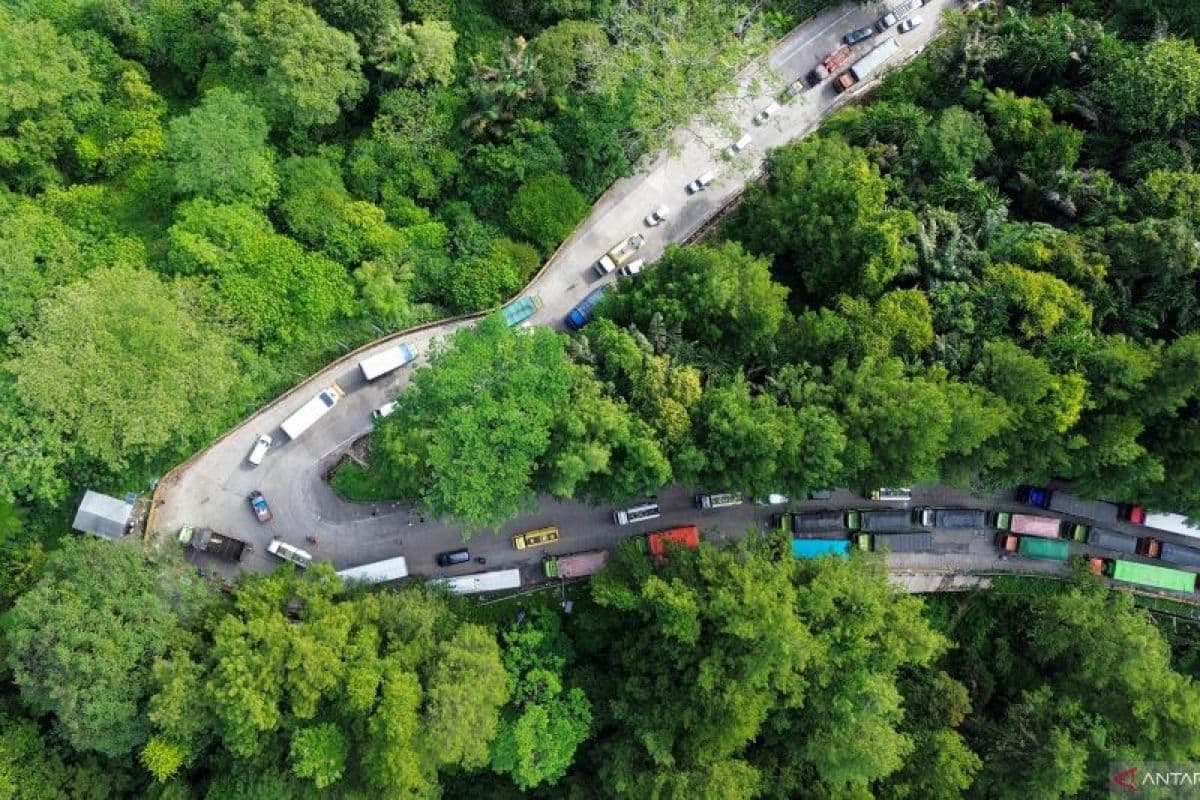 Daftar Tempat Wisata Populer di Padang yang Bisa Dijangkau dengan Sewa Mobil