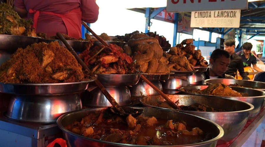 Liburan ke Sumbar? Ini Rekomendasi Tempat Wisata dan Kuliner Mantap!