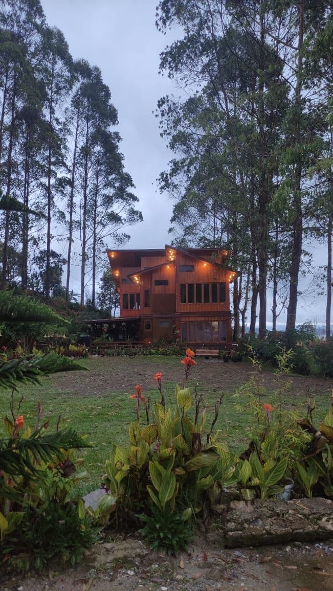 Liburan ke Alahan Panjang? Wajib Bermalam di Villa