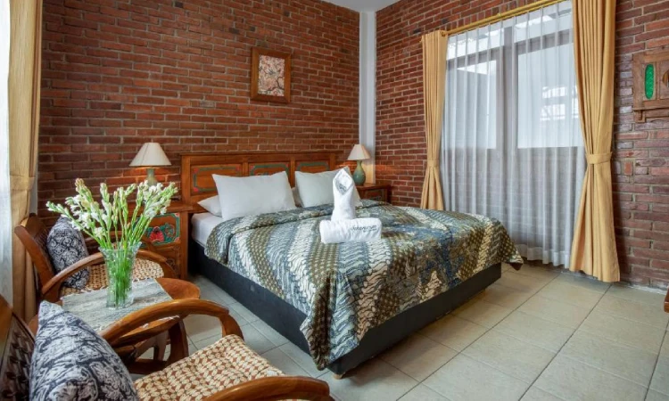 Bed & Breakfast, Sumber: booking.com