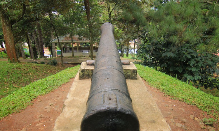 Daya tarik dari Benteng Fort de Kock, Sumber: indonesiakaya.com
