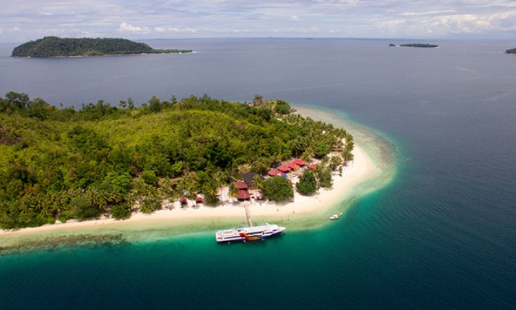 Destinasi wisata Pulau Pagang, Sumber: salsawisata.com