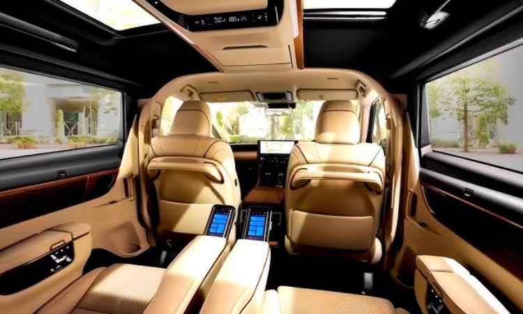 Interior Toyota Alphard, Sumber: youtube.com