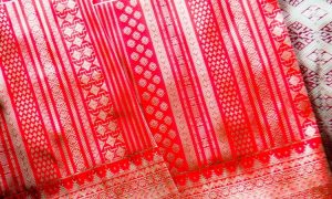 Kain songket minangkabau, Sumber: wikipedia.com